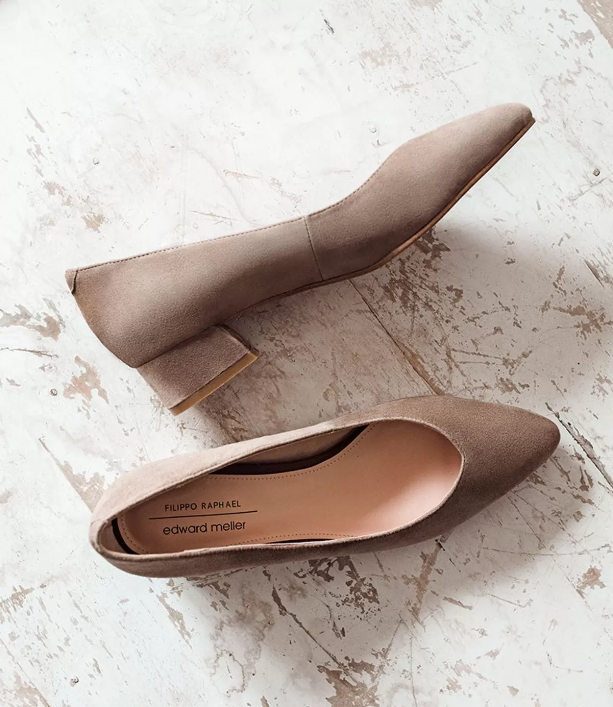 Edward Meller Low Heel<Audrey35 Low Block Heel Pump In Latte Suede