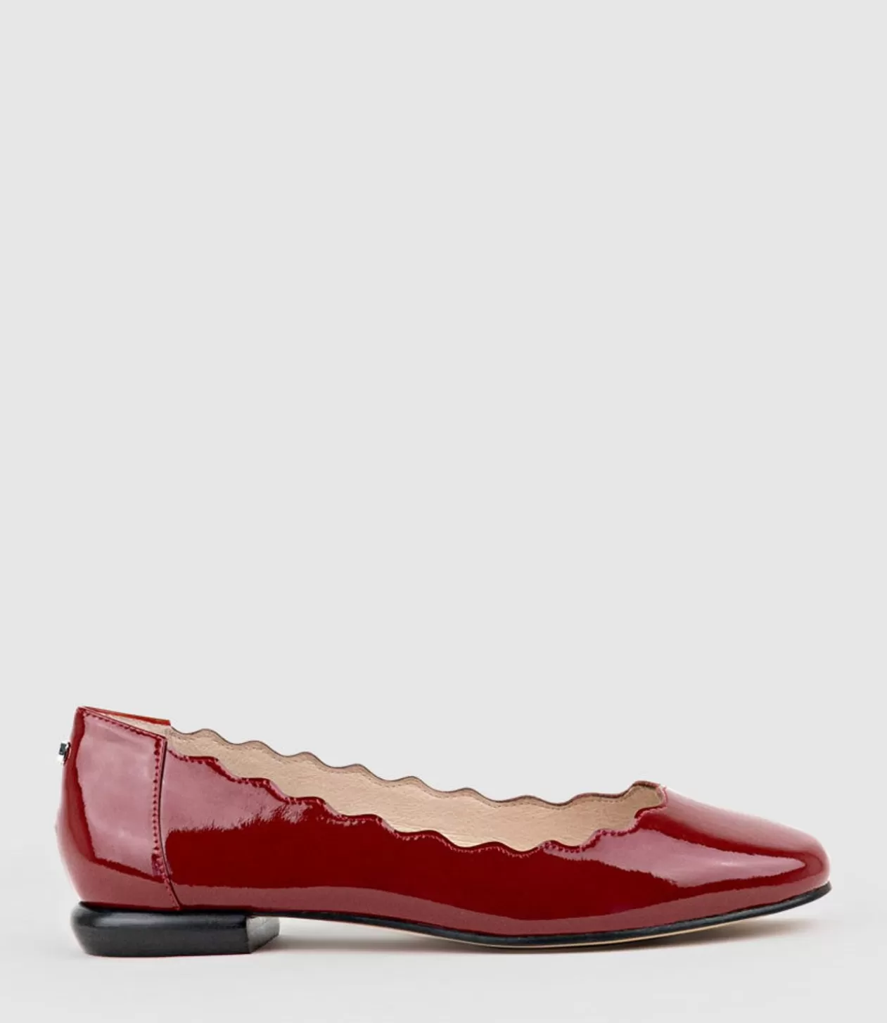 Edward Meller Ballet Flats<Fara Scalloped Ballet Flat In Ruby Patent