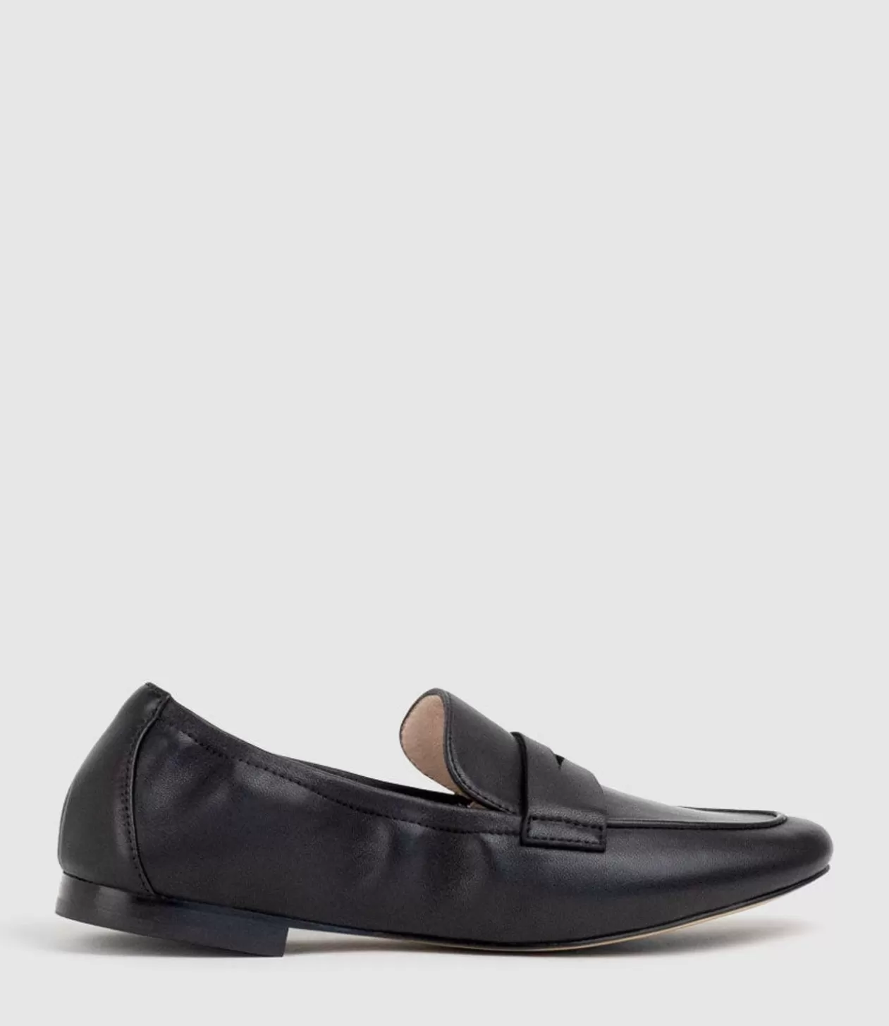 Edward Meller Loafers & Moccasins<Gulliver Almond Toe Moccasin In Black