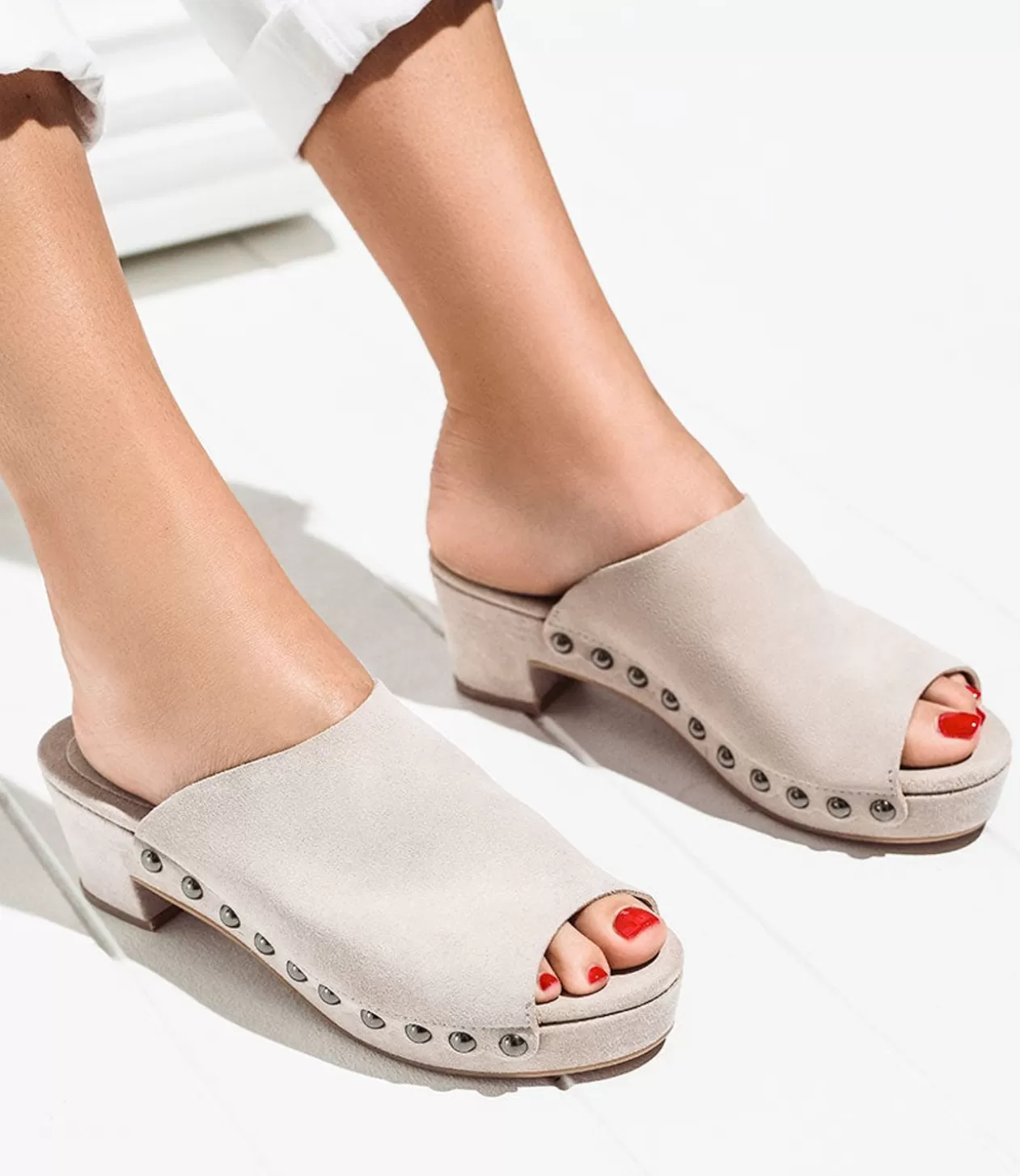 Edward Meller Mid Heel Sandals<Inara65 Studded Slide On Unit In Biscuit Suede