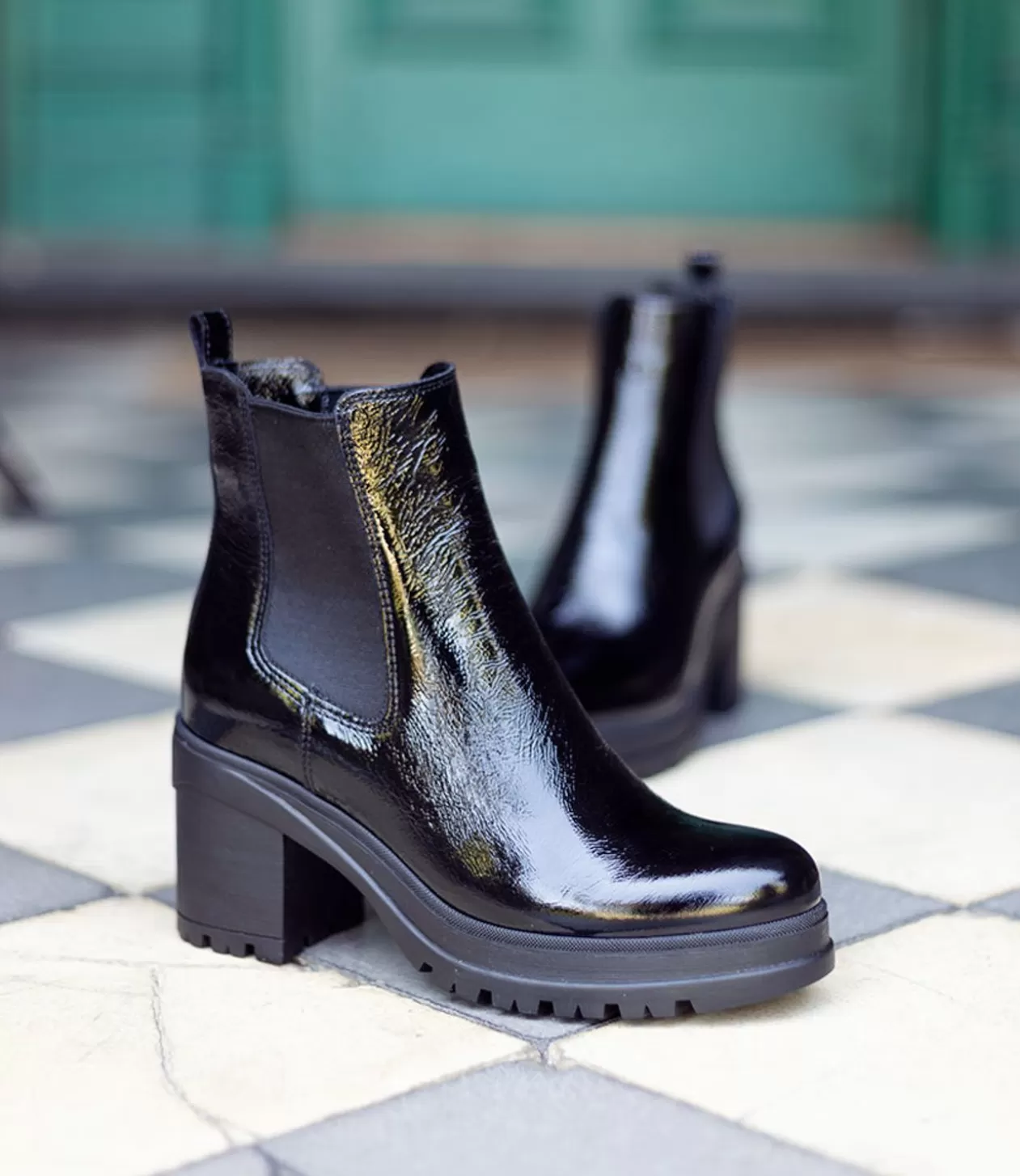 Edward Meller La Canadienne<Paxton Chukka Boot On Rubber Heel In Black Patent