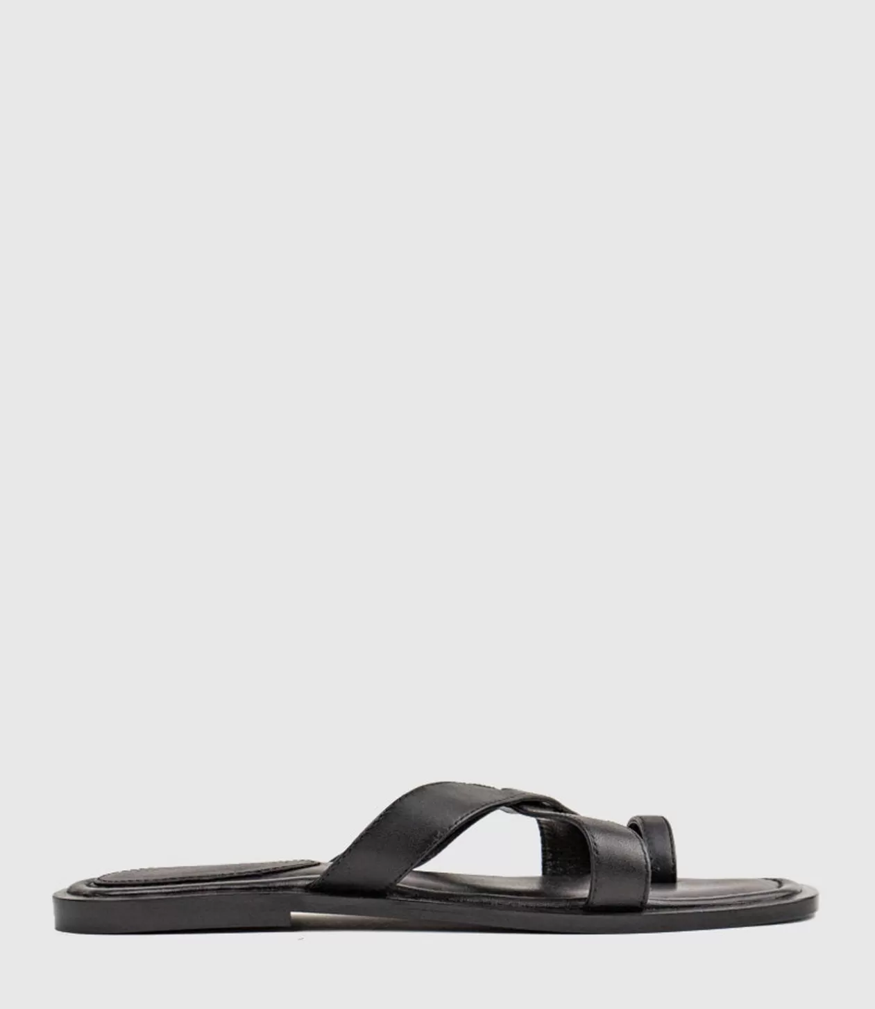 Edward Meller Low Sandals<Tiana Crossover Toe Thong In Black