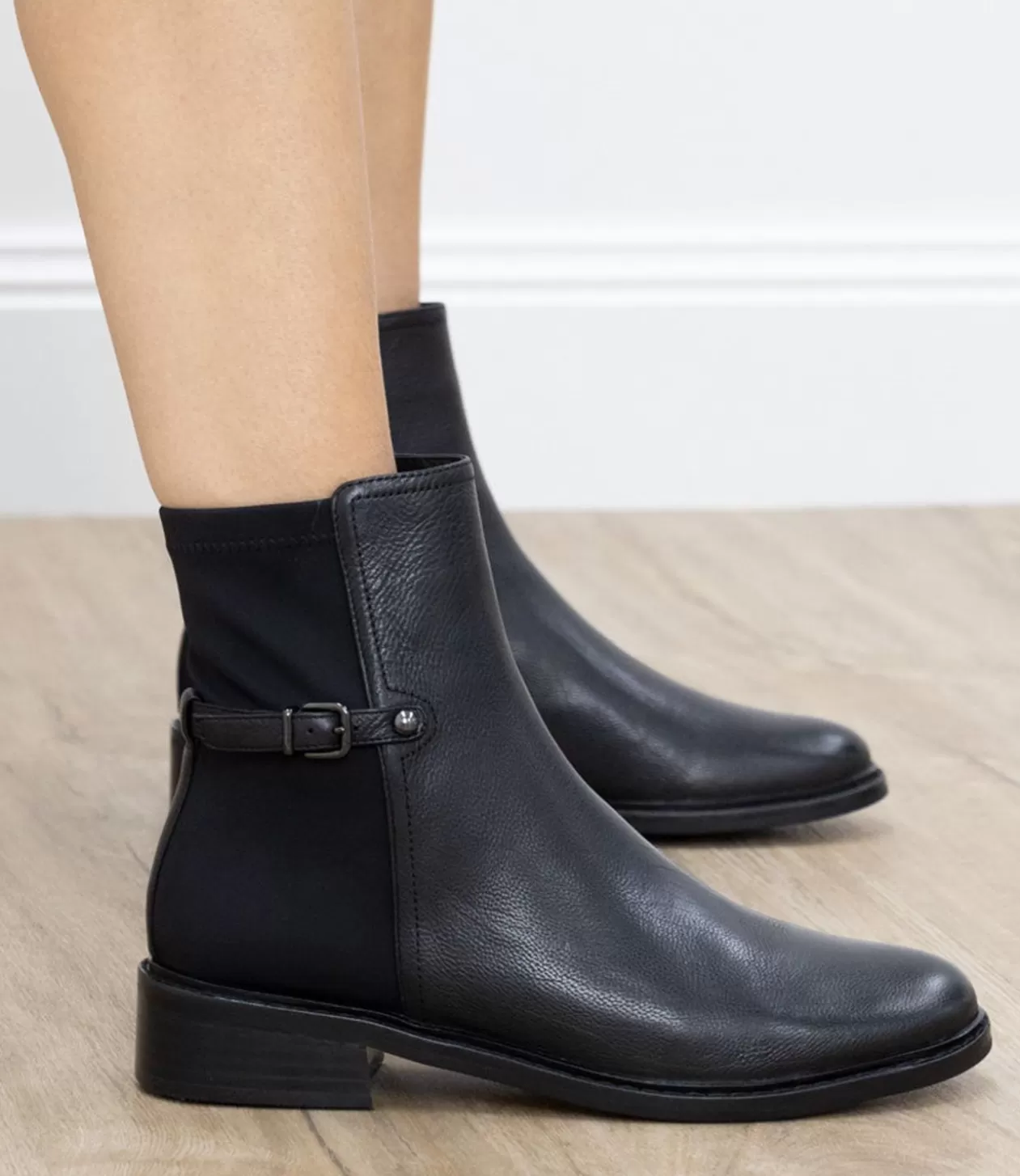 Edward Meller Ankle Boots<Warner30 Half And Half Ankle Boot In Black Waxy Calf
