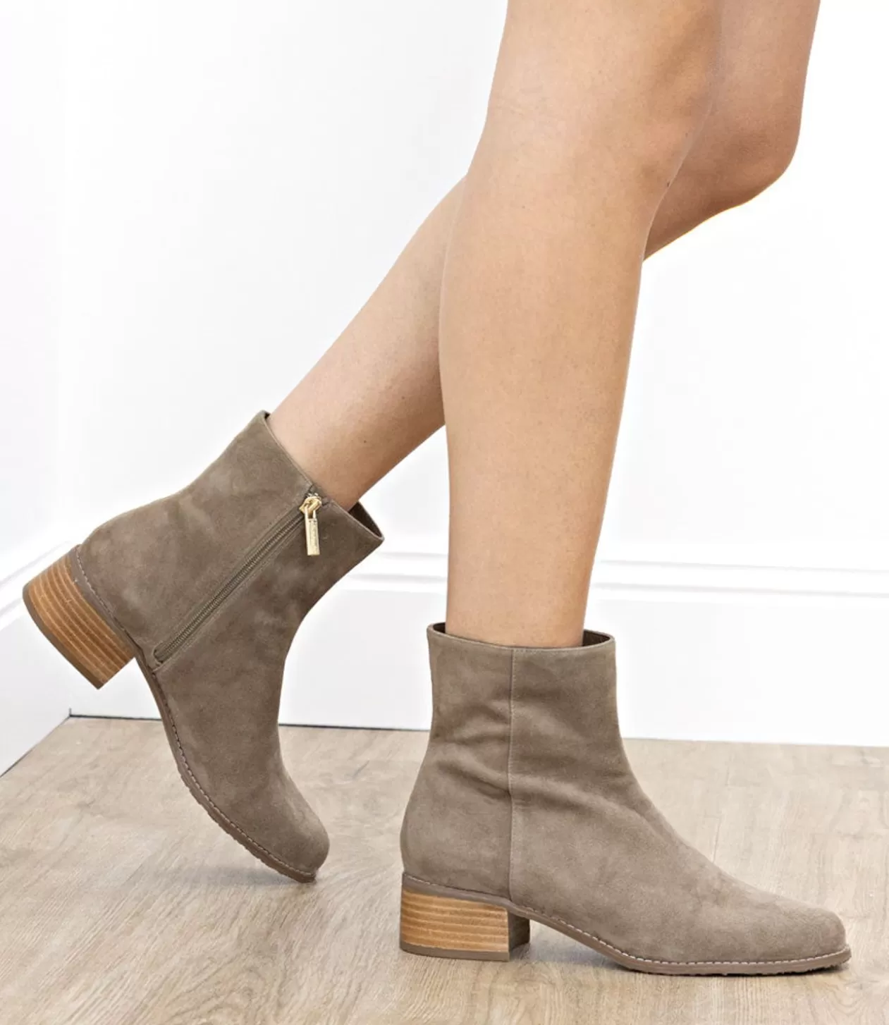 Edward Meller Ankle Boots<Weston40 Ankle Boot With Zip In Latte Suede