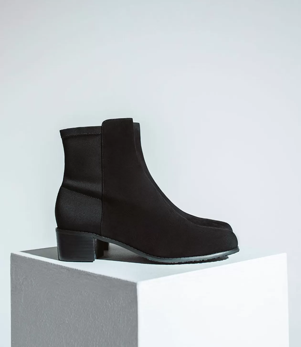 Edward Meller Ankle Boots<Wiley Half And Half Ankle Boot In Black Suede