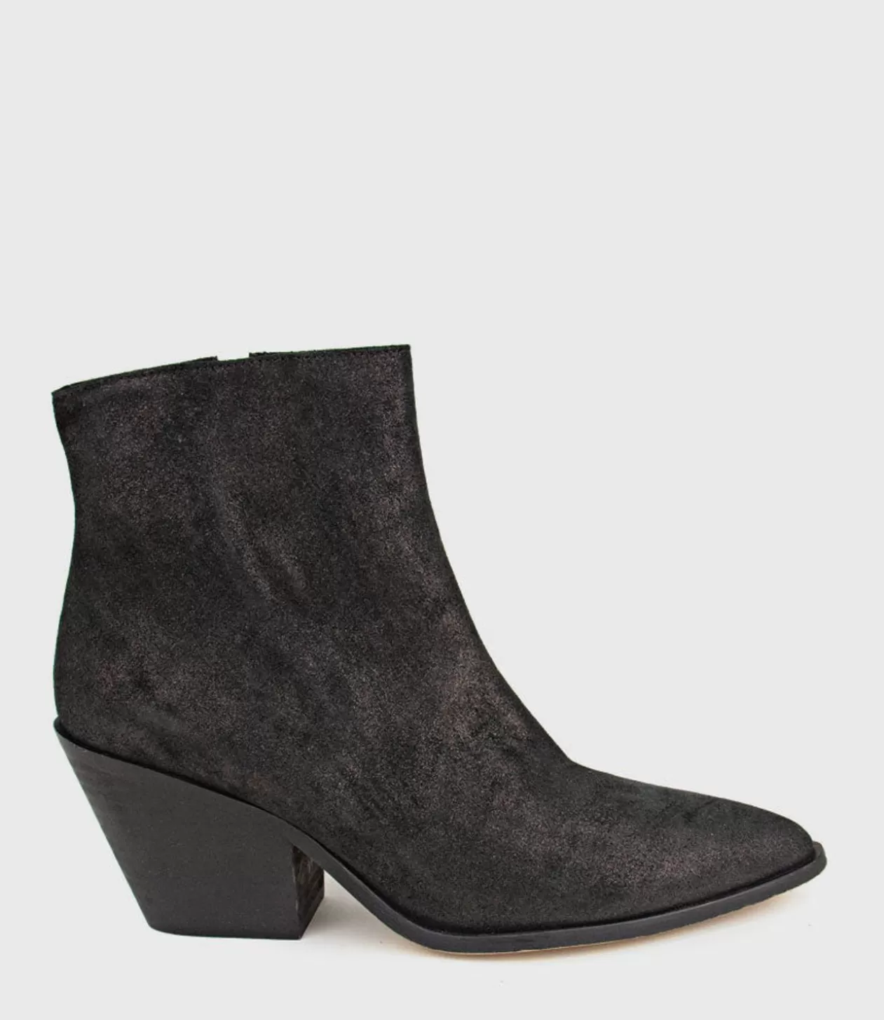 Edward Meller Ankle Boots<Xilla Western Style Ankle Boot In Black Iron Suede