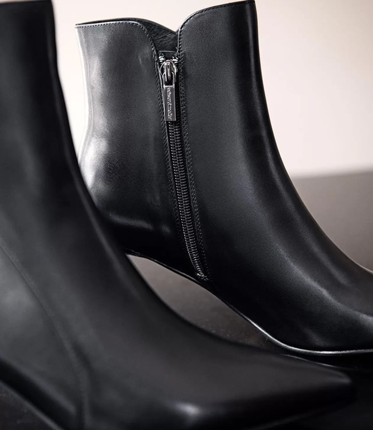 Edward Meller Ankle Boots<Zaid75 Pointed Ankle Boot In Black Calf